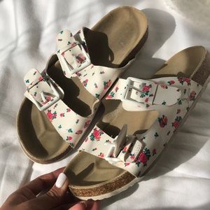 Sandals Birkenstock floral size 6 rare